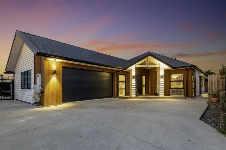 Photo of property in 8 Senecio Way, Papamoa Beach, Papamoa, 3118