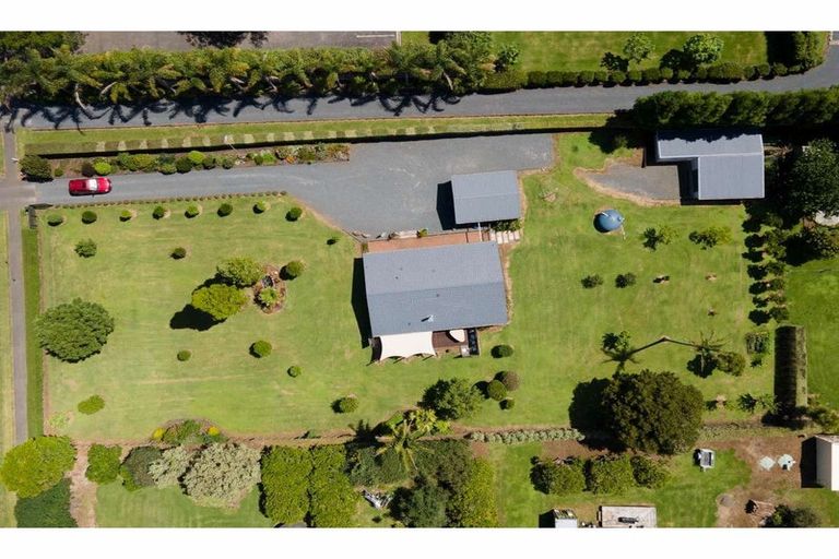 Photo of property in 38 Riddell Road, Kerikeri, 0230