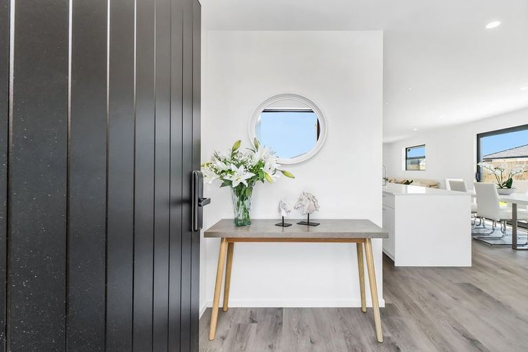 Photo of property in 9 Piwakawaka Place, Leeston, 7632