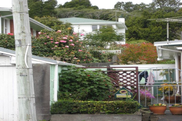 Photo of property in 8 Gilbert Street, New Plymouth, 4310