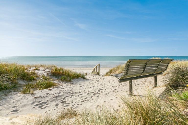 Photo of property in 1283 Papamoa Beach Road, Papamoa Beach, Papamoa, 3118