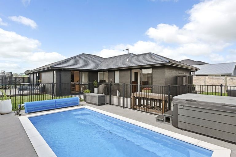 Photo of property in 25 Kimbrae Drive, Rototuna North, Hamilton, 3210