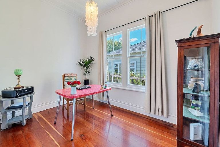 Photo of property in 23 Kowhai Street, Helensville, 0800