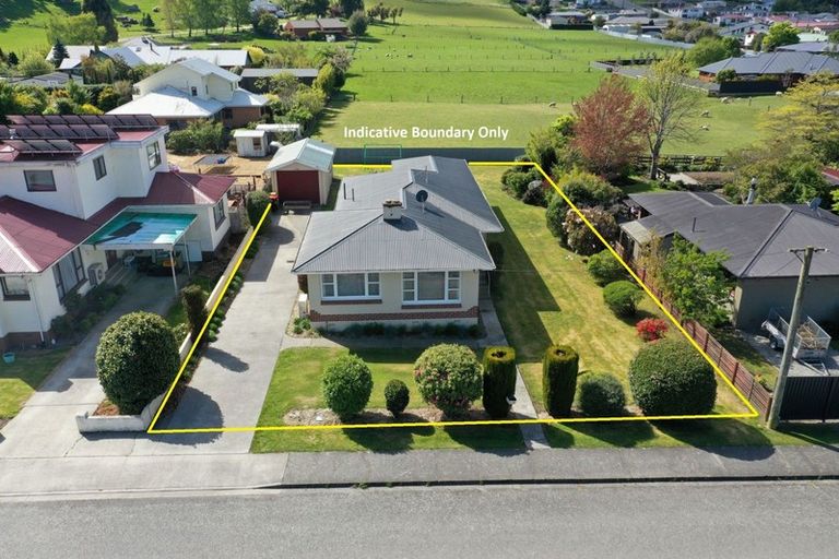 Photo of property in 79 Coutts Road, Gore, 9710