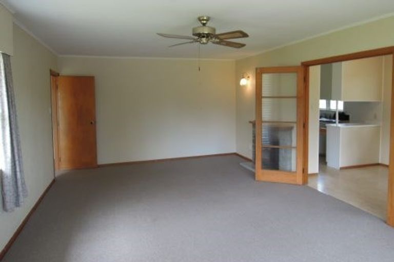 Photo of property in 61 Blakeborough Drive, Forrest Hill, Auckland, 0620