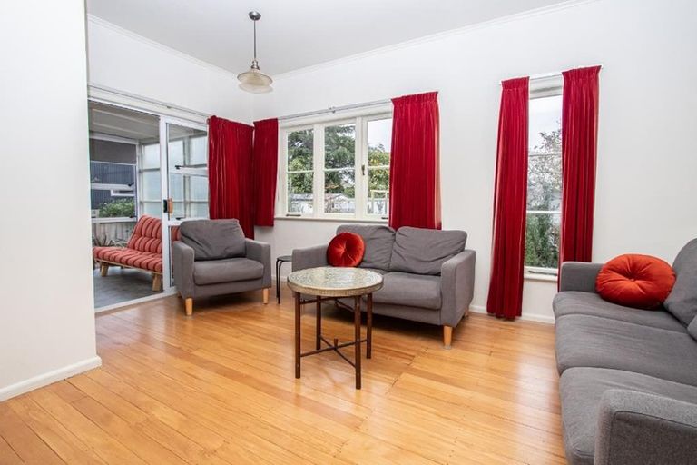 Photo of property in 17 Sillary Street, Hamilton East, Hamilton, 3216