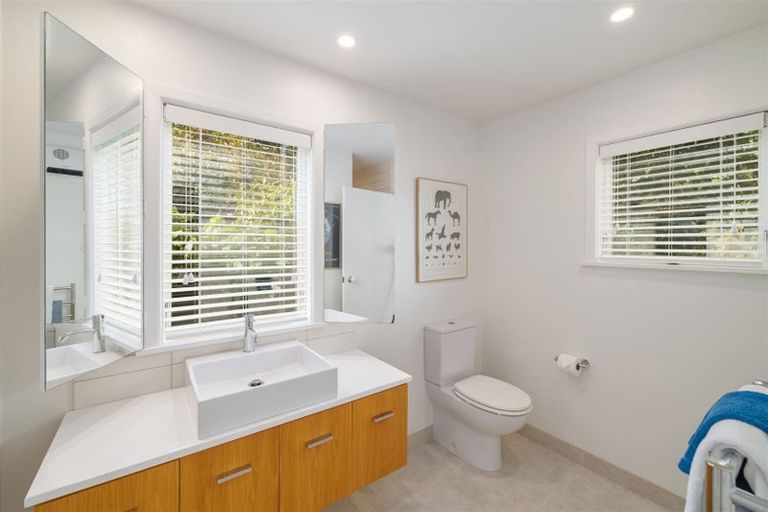 Photo of property in 10 Joyce Crescent, Ilam, Christchurch, 8041