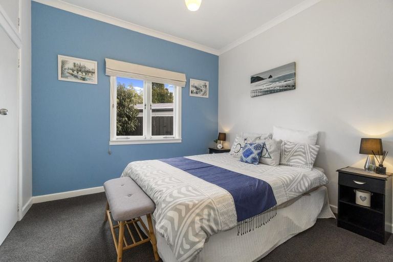 Photo of property in 2 Buisson Glade, West Harbour, Auckland, 0618