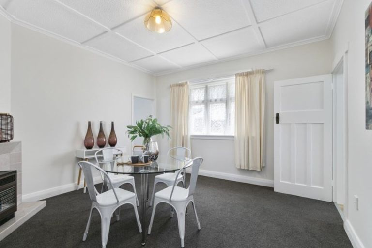 Photo of property in 43a Cambridge Terrace, Waiwhetu, Lower Hutt, 5010