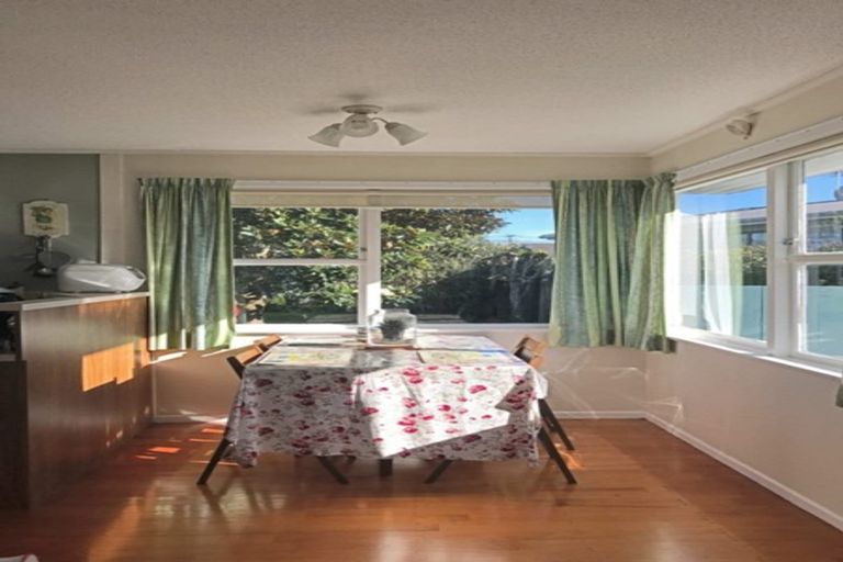Photo of property in 37 Scott Road, Papakura, 2110