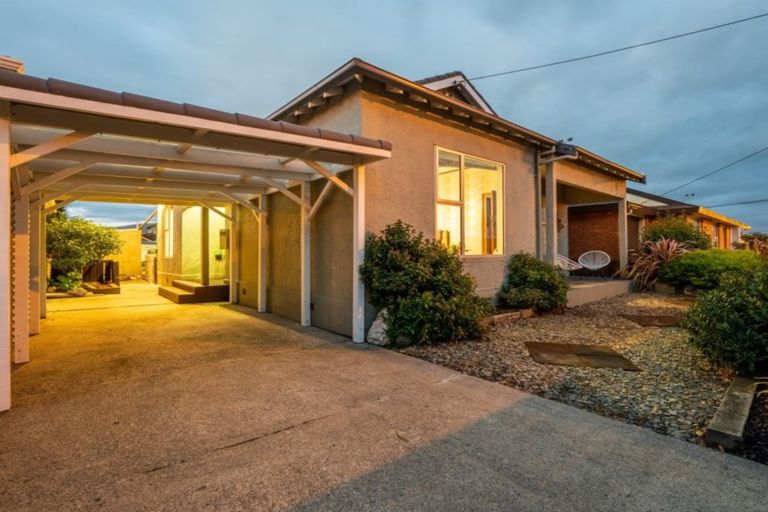 Photo of property in 4 De Carle Street, Saint Kilda, Dunedin, 9012