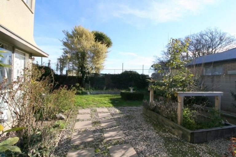 Photo of property in 50 Banks Avenue, Dallington, Christchurch, 8061