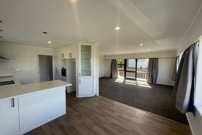 Photo of property in 5 Binda Place, Botany Downs, Auckland, 2010