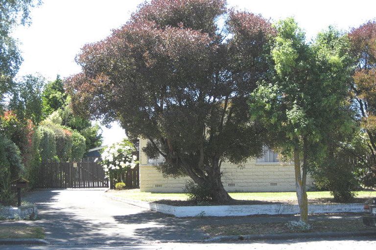 Photo of property in 28 Cottonwood Street, Parklands, Christchurch, 8083