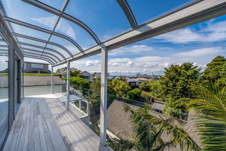 Photo of property in 35a Seaview Avenue, Northcote, Auckland, 0627