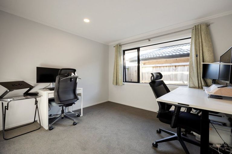 Photo of property in 18 Teatree Close, Huntington, Hamilton, 3210