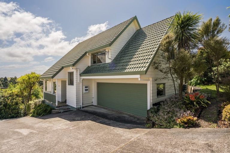 Photo of property in 1/12 Coroglen Avenue, Birkenhead, Auckland, 0626