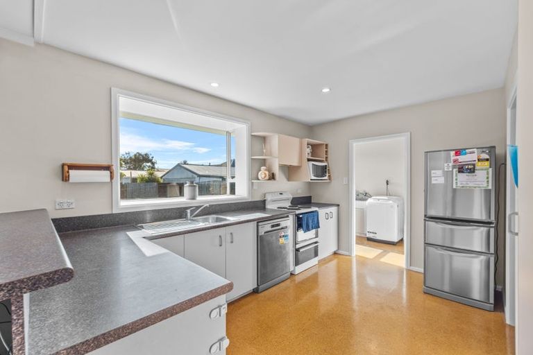 Photo of property in 4 Royalist Avenue, North New Brighton, Christchurch, 8083
