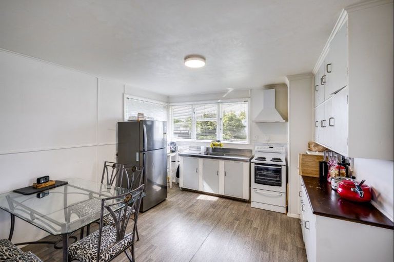 Photo of property in 39 Constable Crescent, Onekawa, Napier, 4110