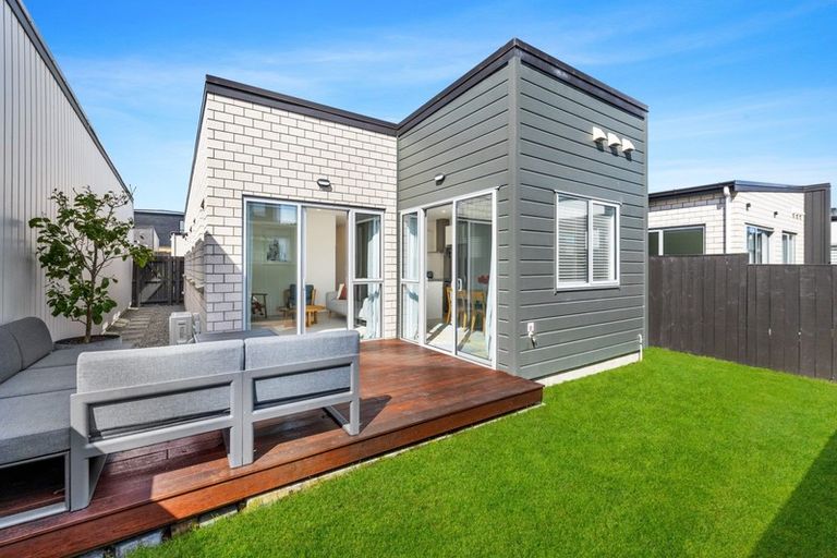 Photo of property in 3 Heri Lane, Westgate, Auckland, 0814