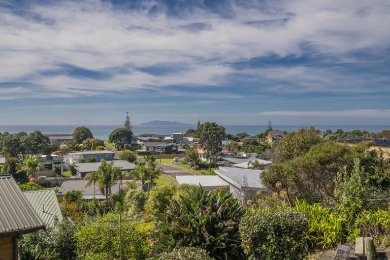 Photo of property in 35 Whiritoa Beach Road, Whiritoa, Whangamata, 3691
