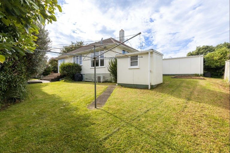 Photo of property in 9 Blackmore Street, Lynmouth, New Plymouth, 4310