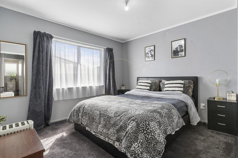 Photo of property in 1/11 Volta Place, Clendon Park, Auckland, 2103