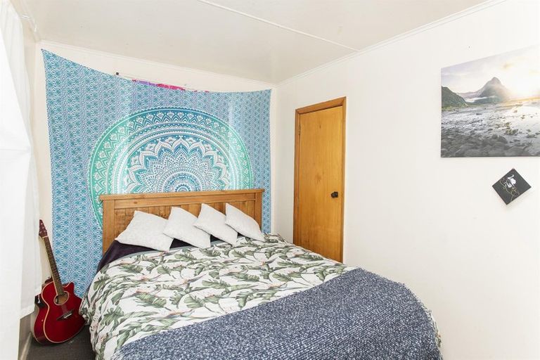 Photo of property in 44 Lyell Road, Outer Kaiti, Gisborne, 4010