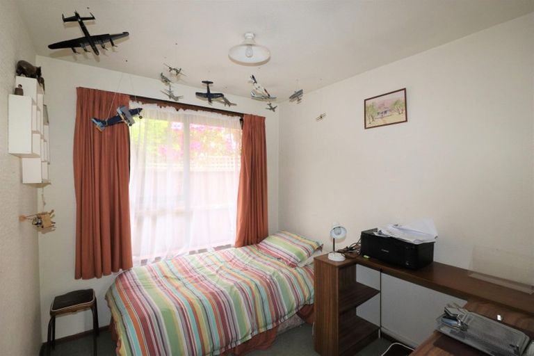 Photo of property in 7 Karnak Crescent, Russley, Christchurch, 8042