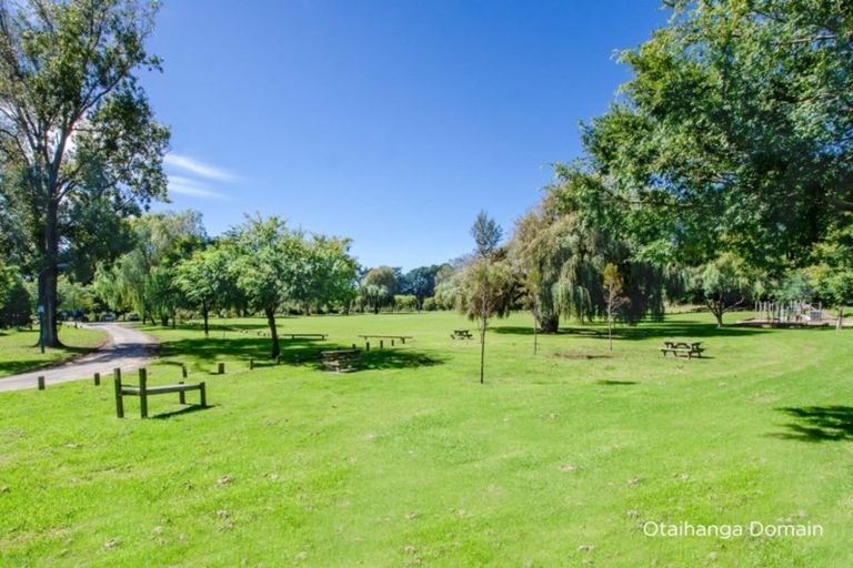 Photo of property in 8a Makora Road, Otaihanga, Paraparaumu, 5036