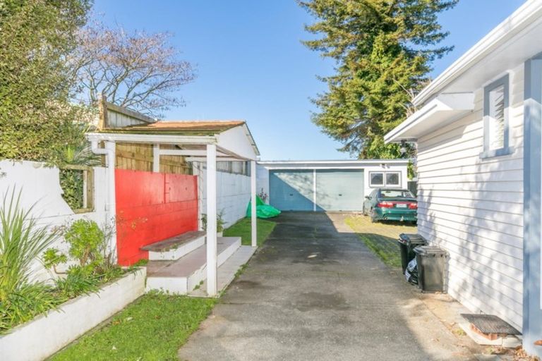 Photo of property in 15 Livingstone Avenue, Nawton, Hamilton, 3200