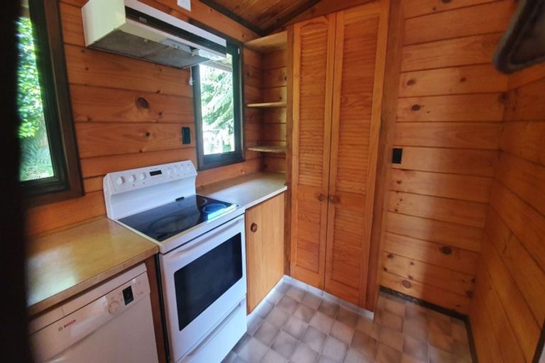 Photo of property in 73 Heta Road, Highlands Park, New Plymouth, 4312