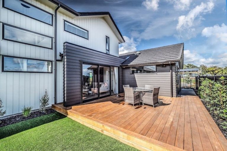 Photo of property in 2 Walter Lawry Road, Paerata, Pukekohe, 2124