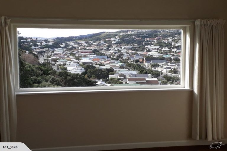 Photo of property in 16 Milne Terrace, Island Bay, Wellington, 6023