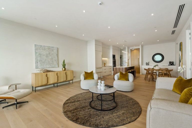 Photo of property in 3/258 Lake Road, Hauraki, Auckland, 0622