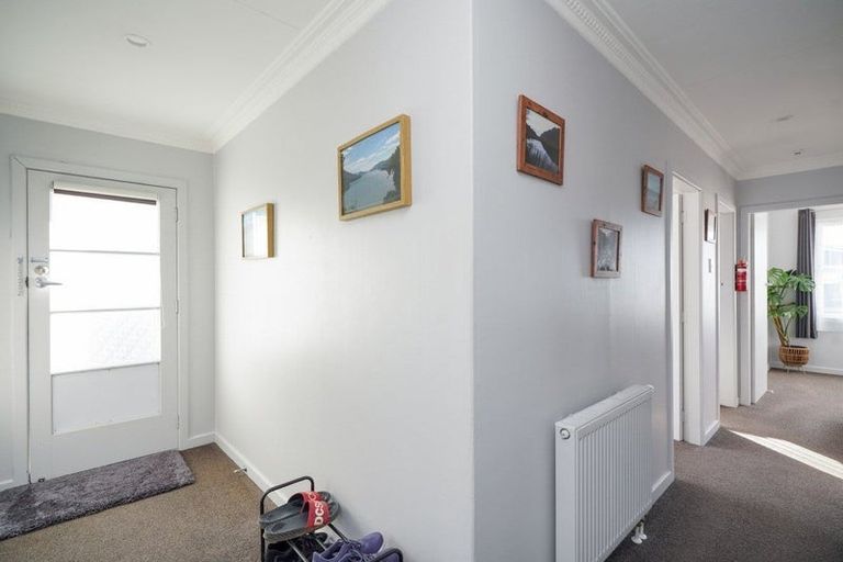 Photo of property in 230 Conyers Street, Strathern, Invercargill, 9812