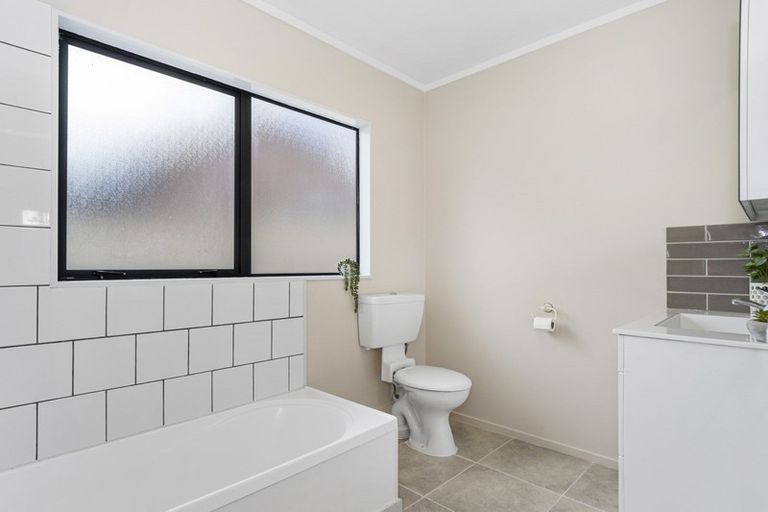 Photo of property in 5b James Cook Drive, Welcome Bay, Tauranga, 3112