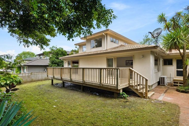Photo of property in 22 Poturi Streams Avenue, Titirangi, Auckland, 0604