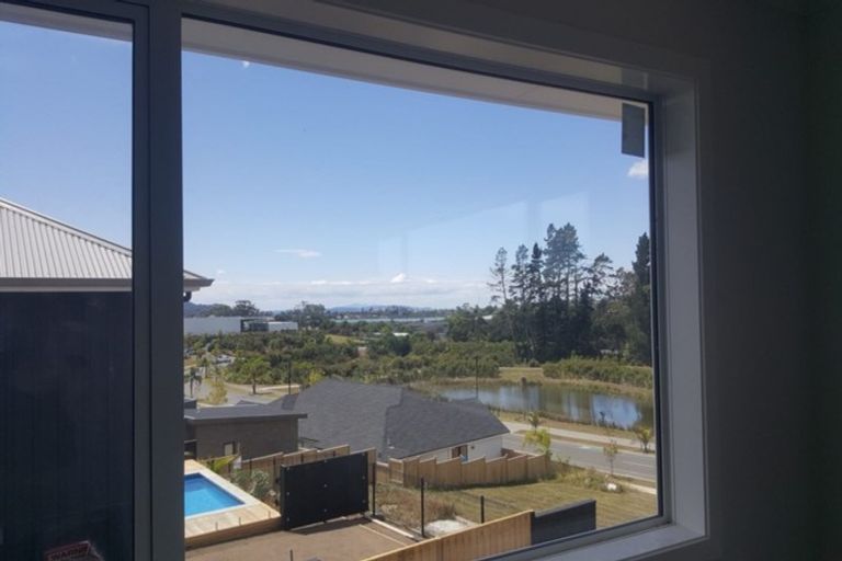 Photo of property in 150 Colonial Drive, Silverdale, 0932