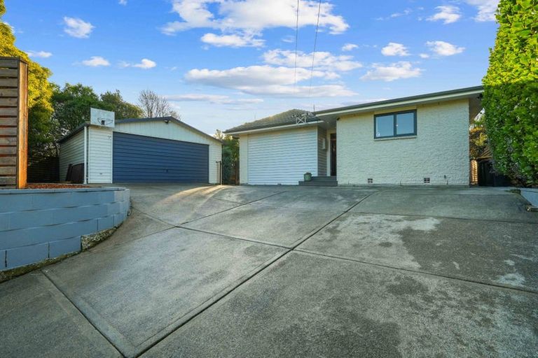 Photo of property in 1 Cunliffe Road, Redwood, Christchurch, 8051