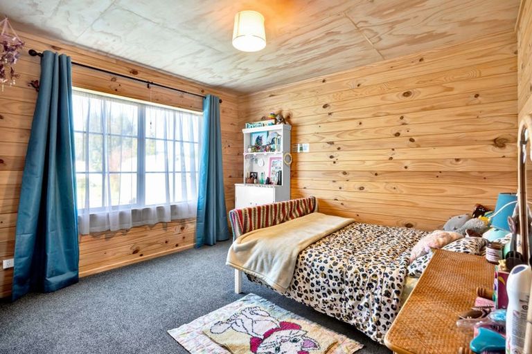 Photo of property in 28 Bridger Place, Eltham, 4322