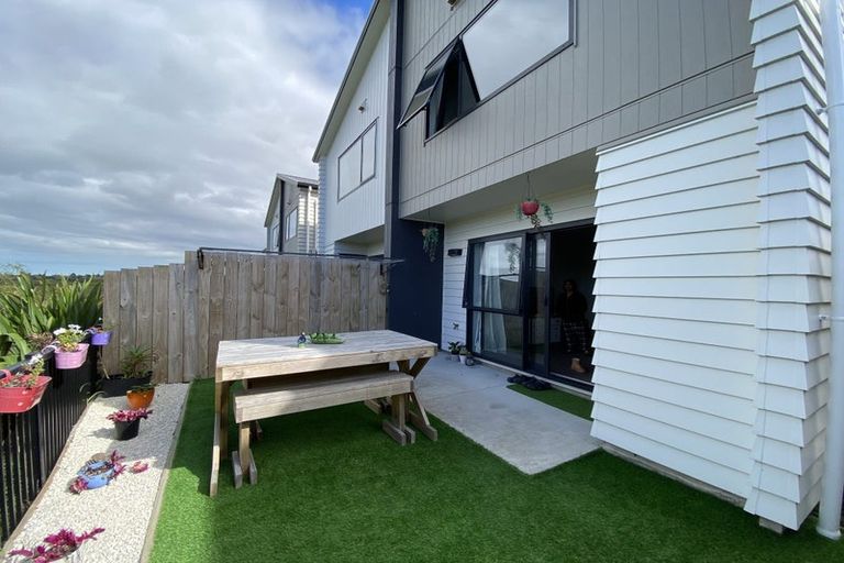 Photo of property in 36 Matawhanga Drive, Wattle Downs, Auckland, 2103