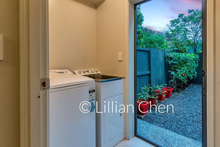 Photo of property in 13 Barnea Circle, Glen Eden, Auckland, 0602