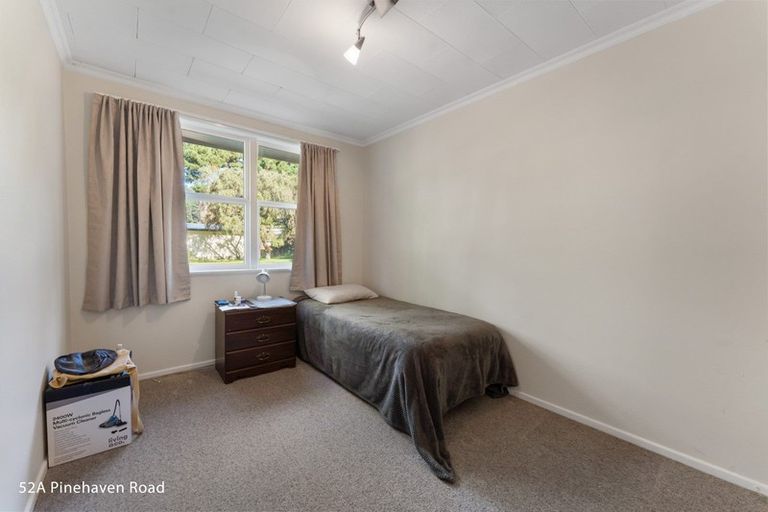 Photo of property in 52 Pinehaven Road, Pinehaven, Upper Hutt, 5019