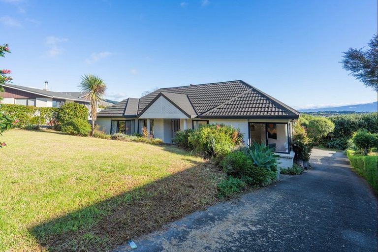 Photo of property in 11 Kea Street, Waikanae, 5036