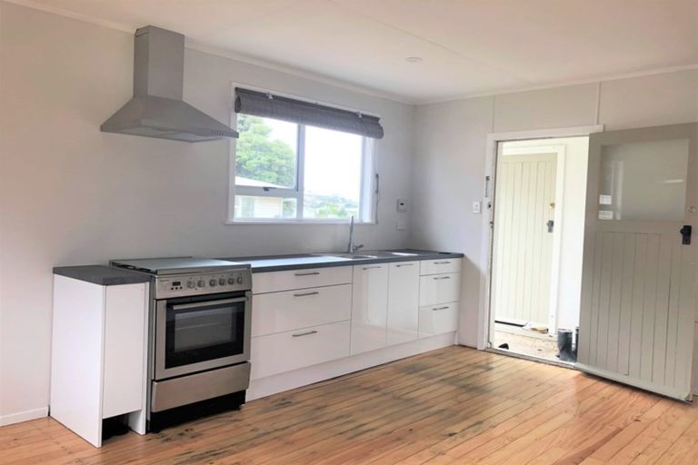 Photo of property in 54 Marama Crescent, Spotswood, New Plymouth, 4310