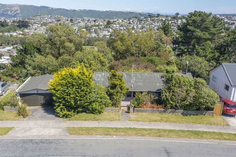 Photo of property in 20 Cleat Street, Whitby, Porirua, 5024
