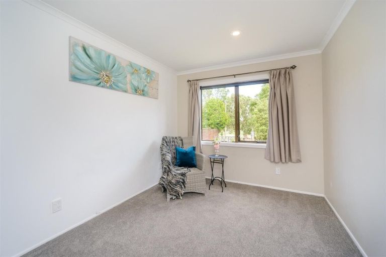 Photo of property in 62 Bridge Street, Bulls, 4818