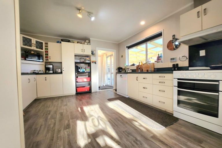 Photo of property in 74 Awamoa Road, Holmes Hill, Oamaru, 9401