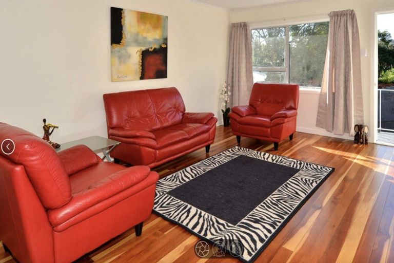 Photo of property in 2/729 Beach Road, Browns Bay, Auckland, 0630